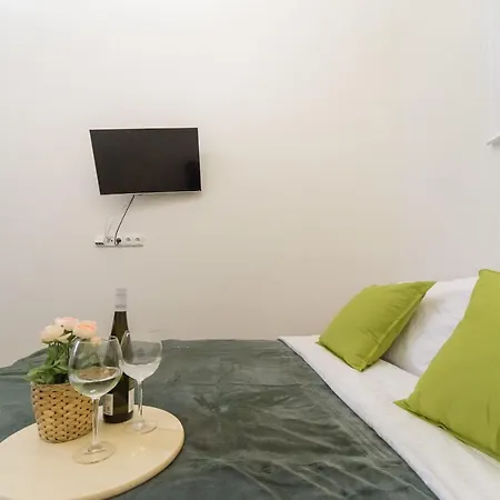 아파트 Cozy Near Stefanikuv Most 프라하