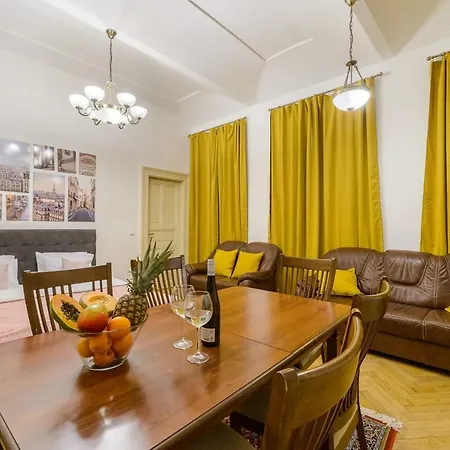 아파트 Cozy Near Stefanikuv Most