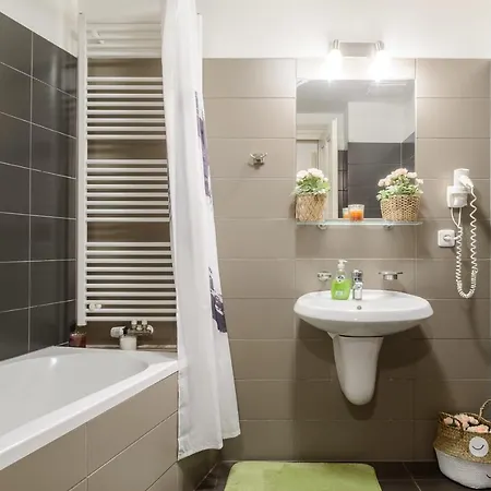 아파트 Cozy Near Stefanikuv Most *